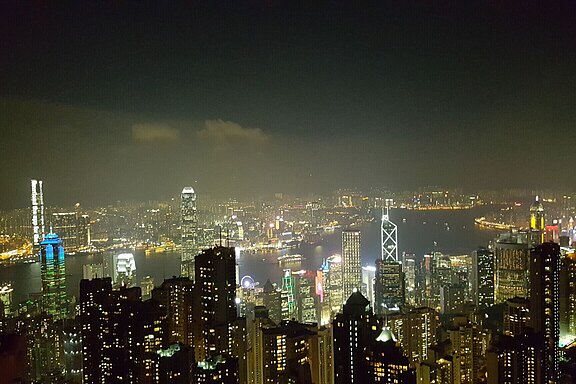 Hongkong bei Nacht Hongkong Peak 2 MOCEAN.jpg