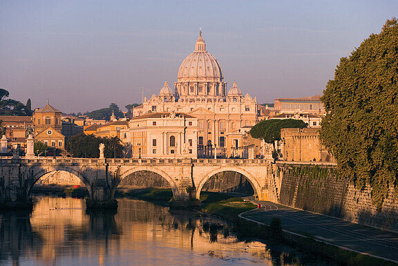 CEL_Rome_St_PetersBasilica1.jpg 
