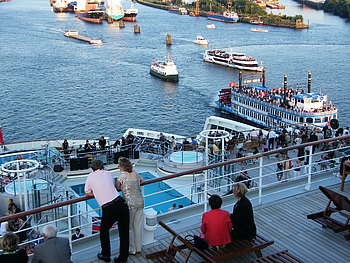 An Deck der Queen Mary