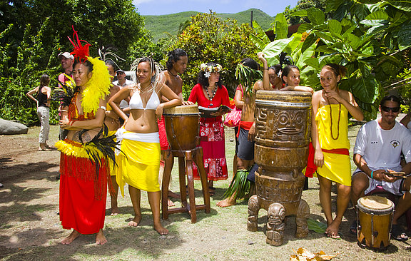 csm_Aranui5_Marquesan_Taenzer_MOCEAN_f400da3a5a.jpg 